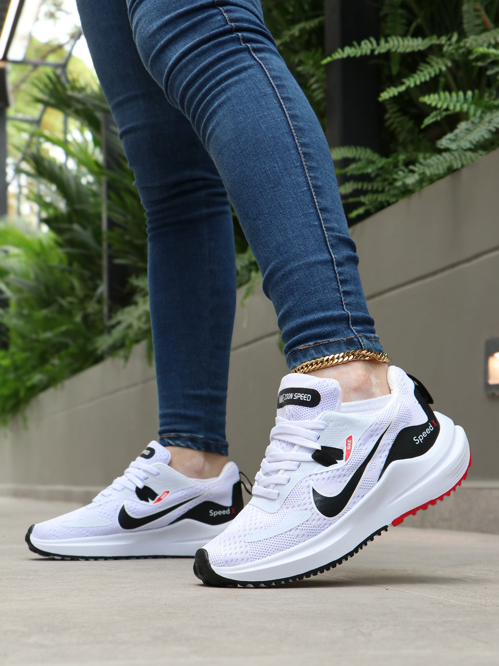 NIKE SPEED 713