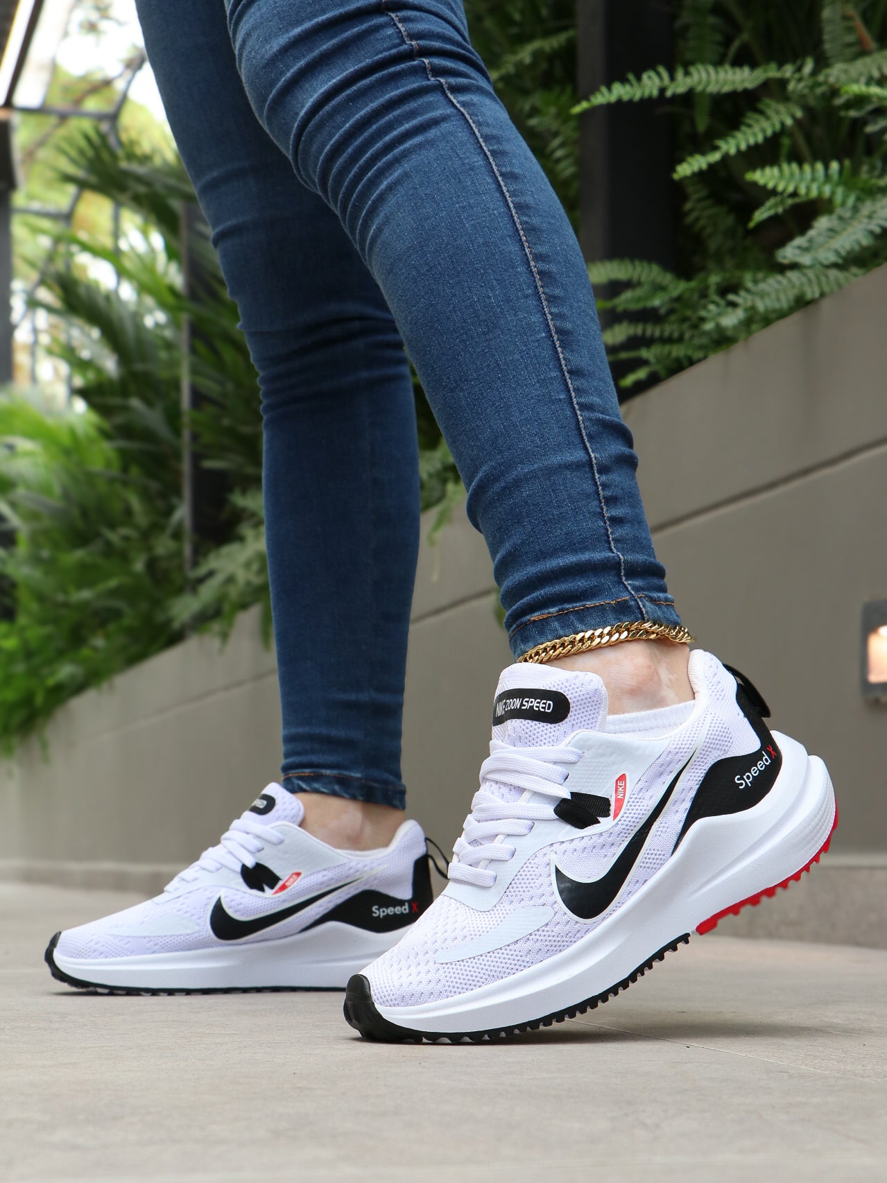 NIKE SPEED 713