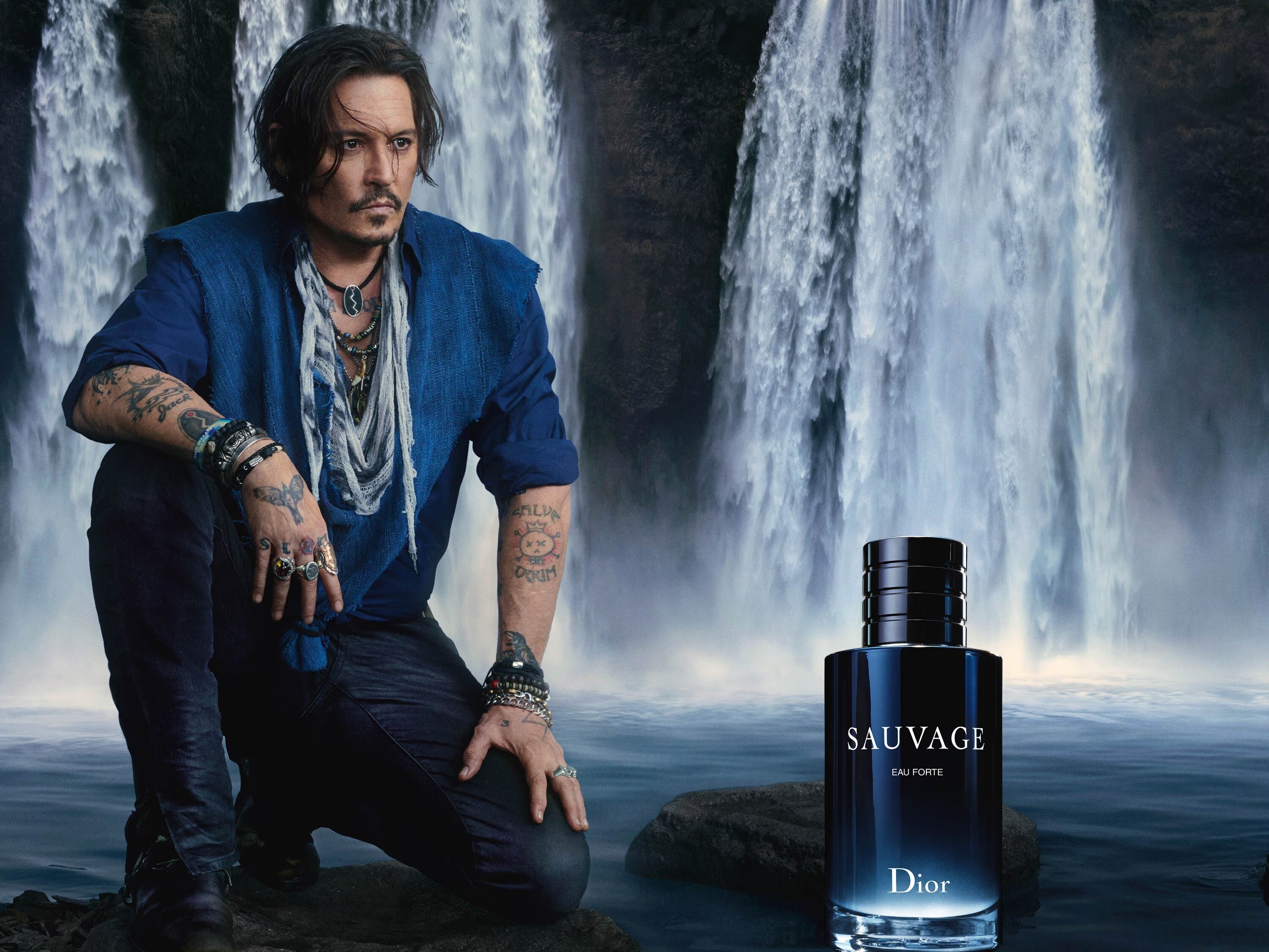 PERFUME SAUVAGE DIOR.